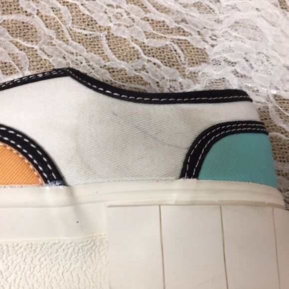 Good News Tri Color Babe 2 Sneakers - Picture 2 of 8